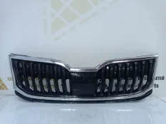 Решетка радиатора Skoda Octavia 2017-2020 5E0853653C A7 5E3 РЕСТАЙЛИНГ