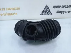 Патрубок чистого воздуха (к турбине) BMW 5 2017-2019 13718663614 G30 ДО РЕСТАЙЛИНГ