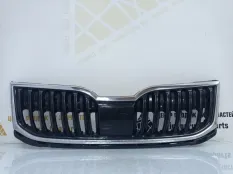 Решетка радиатора Skoda Octavia 2017-2020 5E0853653C A7 5E3 РЕСТАЙЛИНГ