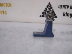 Петля двери верхняя Skoda RAPID 2013 8K0831402A 1 NH3 ДО РЕСТАЙЛИНГ 1.2 CBZD, задняя правая