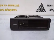 Электронный блок мултимедия Skoda Fabia 2014 5N0035342G 2 5J2 РЕСТАЙЛИНГ CBZB 1.2