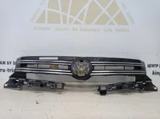 Решетка радиатора Volkswagen Tiguan 2011-2017 5N0853653E 1 5N1 РЕСТАЙЛИНГ