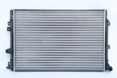 Радиатор охлаждения двигателя Volkswagen Tiguan 2011-2017 AT5N0121253L 1 5N2 РЕСТАЙЛИНГ