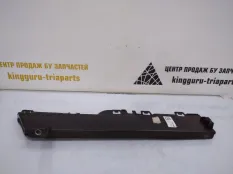 Дефлектор радиатора BMW X5 2013-2018 51747343798 F15, левый