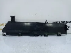 Дефлектор радиатора BMW X5 2013-2018 51747343798 F15, правый