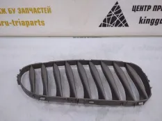 Решетка радиатора BMW Z4 2002 - 2005 51137051958 E85, правая