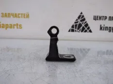 Петля двери нижняя Skoda Octavia 2013-2017 8K0831402E A7 5E3 ДО РЕСТАЙЛИНГ, задняя правая