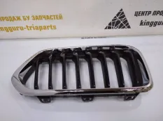 Решетка радиатора BMW X2 2018-2021 7424778 F39, правая
