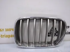 Решетка радиатора BMW X3 2010 51117210725 F25 2.0 N47D20, левая