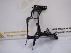 Кронштейн фары BMW X5 2019-2023 51647421709 G05, левый