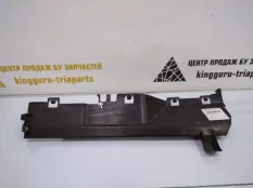 Дефлектор радиатора BMW X6 2014-2018 51747343798 F16, правый