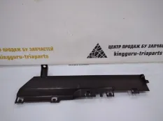 Дефлектор радиатора BMW X5 2013-2018 51747343798 F15, правый