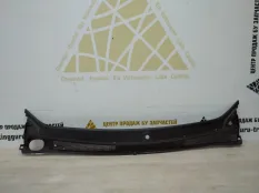 Жабо Renault Logan 2014-2018 668115673R 2 L8 ДО РЕСТАЙЛИНГ