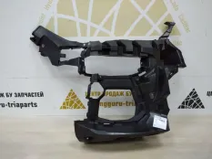 Кронштейн противотуманной фары BMW X6 2019-2022 51118069948 G06 M-PACK, правый