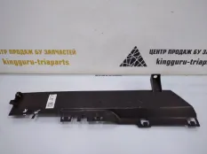 Дефлектор радиатора BMW X5 2013-2018 51747343798 F15, левый