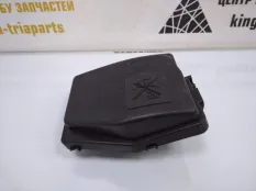 Крышка блока предохранителей Renault Duster 2010-2015 243825499R 1 HSA/M ДО РЕСТАЙЛИНГ