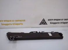 Дефлектор радиатора BMW X5 2013-2018 51747343798 F15, левый