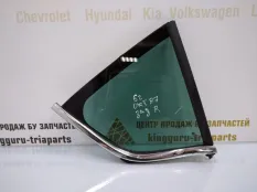 Форточка двери Skoda Octavia 2013-2017 5E5845214 A7 5E3 ДО РЕСТАЙЛИНГ, задняя правая