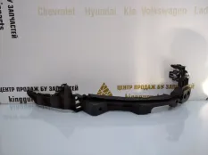 Кронштейн фары Volkswagen Golf 2008-2012 9518046 6 5K1, правый