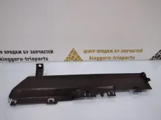 Дефлектор радиатора BMW X5 2013-2018 51747343798 F15, правый