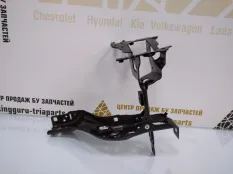 Кронштейн фары BMW 5 2017-2019 51647383858 G30 ДО РЕСТАЙЛИНГ, правый