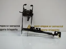 Кронштейн фары BMW 3 2015-2020 51647245792 F30 РЕСТАЙЛИНГ, правый