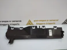 Дефлектор радиатора BMW X6 2014-2018 51648055205 F16 M-PACK, левый