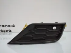 Решетка бампера Volkswagen Tiguan 2016-2020 5NA853666A 2 AD1 ДО РЕСТАЙЛИНГ, правая