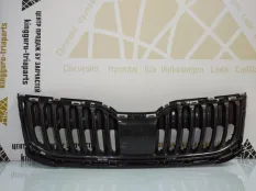 Решетка радиатора Skoda Octavia 2017-2020 5E0853653C A7 5E3 РЕСТАЙЛИНГ