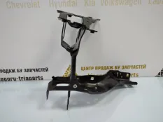 Кронштейн фары BMW 5 2017-2019 7383857 G30 ДО РЕСТАЙЛИНГ, левый