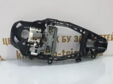 Кронштейн ручки двери BMW X5 2019-2023 9881775 G05, передний левый