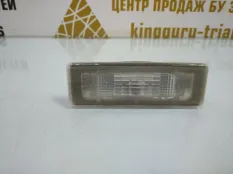 Подсветка номера Renault Logan 2014-2018 8200957874 2 L8 ДО РЕСТАЙЛИНГ