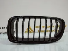 Решетка радиатора BMW 3 2015-2020 51137405835 F30 РЕСТАЙЛИНГ, левая