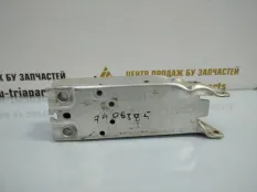 Кронштейн усилителя бампера BMW X1 2015-2019 51117406385 F48, передний левый