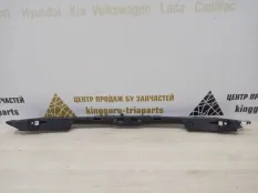 Дефлектор радиатора верхний BMW 1 2019-2022 51137457057 F40