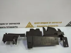 Дефлектор радиатора Mini Countryman 2010-2016 51749807050 R60, правый