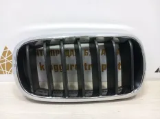 Решетка радиатора BMW X5 2013-2018 51137316076 F15, правая