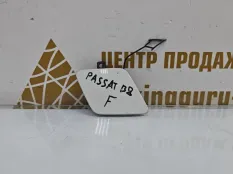 Заглушка буксировочного крюка Volkswagen Passat 2014-2020 3G0807155 B8 3G1 ДО РЕСТАЙЛИНГ, передняя
