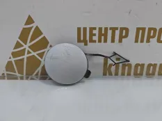 Заглушка буксировочного крюка Volkswagen Tiguan 2016-2020 5NA807241 2 AD1 ДО РЕСТАЙЛИНГ, передняя