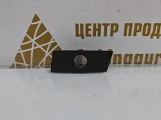 Заглушка бампера Volkswagen Touareg 2010-2014 7P6919493A 2 7P5 ДО РЕСТАЙЛИНГ, передняя левая