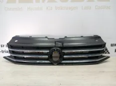 Решетка радиатора Volkswagen Polo 2015-2020 6RU853653B 5 612 РЕСТАЙЛИНГ