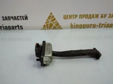 Ограничитель двери BMW X3 2010 51217205572 F25 2.0 N47D20, передний правый