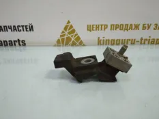 Опора двс Genesis GV80 2020-2022 21832T6250 JX1, правая