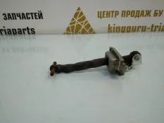 Ограничитель двери Suzuki Grand Vitara 2008 8181062J02 3JT ДО РЕСТАЙЛИНГ 2.0 J20A, передний правый