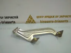 Кронштейн облицовки днища BMW X5 2019-2023 51487428099 G05, левый