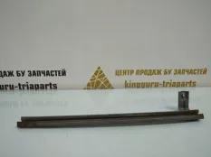 Направляющая стекла двери Suzuki Grand Vitara 2008 8173065J00 3JT ДО РЕСТАЙЛИНГ 2.0 J20A, передняя правая