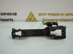 Кронштейн ручки двери Suzuki Grand Vitara 2008 8282163J10 3JT ДО РЕСТАЙЛИНГ 2.0 J20A, передний левый