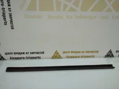 Уплотнитель стекла внутренний Suzuki Grand Vitara 2008 8372965J00 3JT ДО РЕСТАЙЛИНГ 2.0 J20A, передний левый
