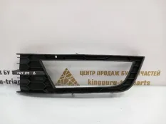 Решетка противотуманной фары Skoda Octavia 2013-2017 5E0807681 A7 5E3 ДО РЕСТАЙЛИНГ, левая