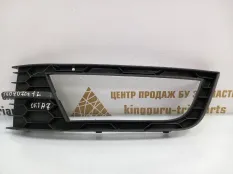 Решетка противотуманной фары Skoda Octavia 2013-2017 5E0807681 A7 5E3 ДО РЕСТАЙЛИНГ, левая